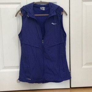 Saucony Running Vest